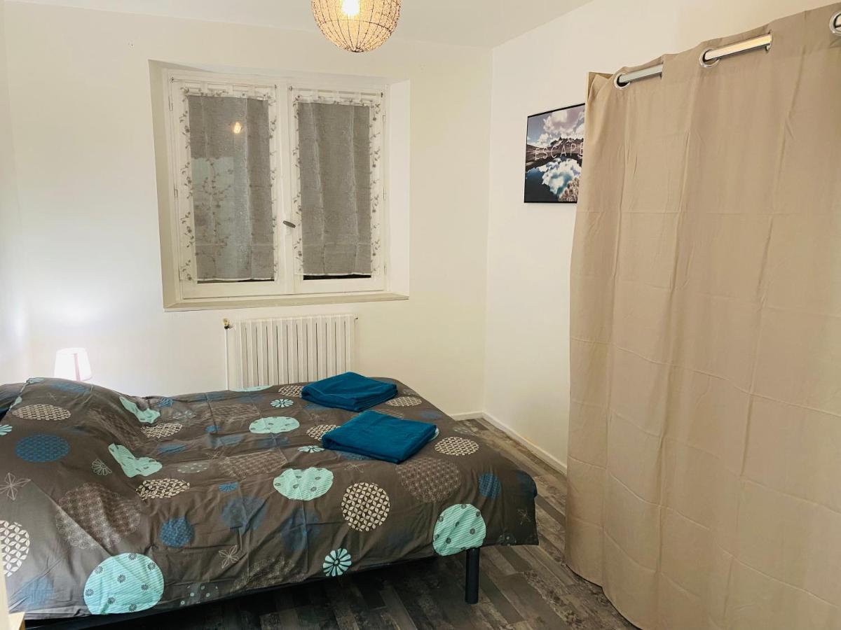 Studio 40M2 Plein Pied Avec Parking Jussac Eksteriør bilde