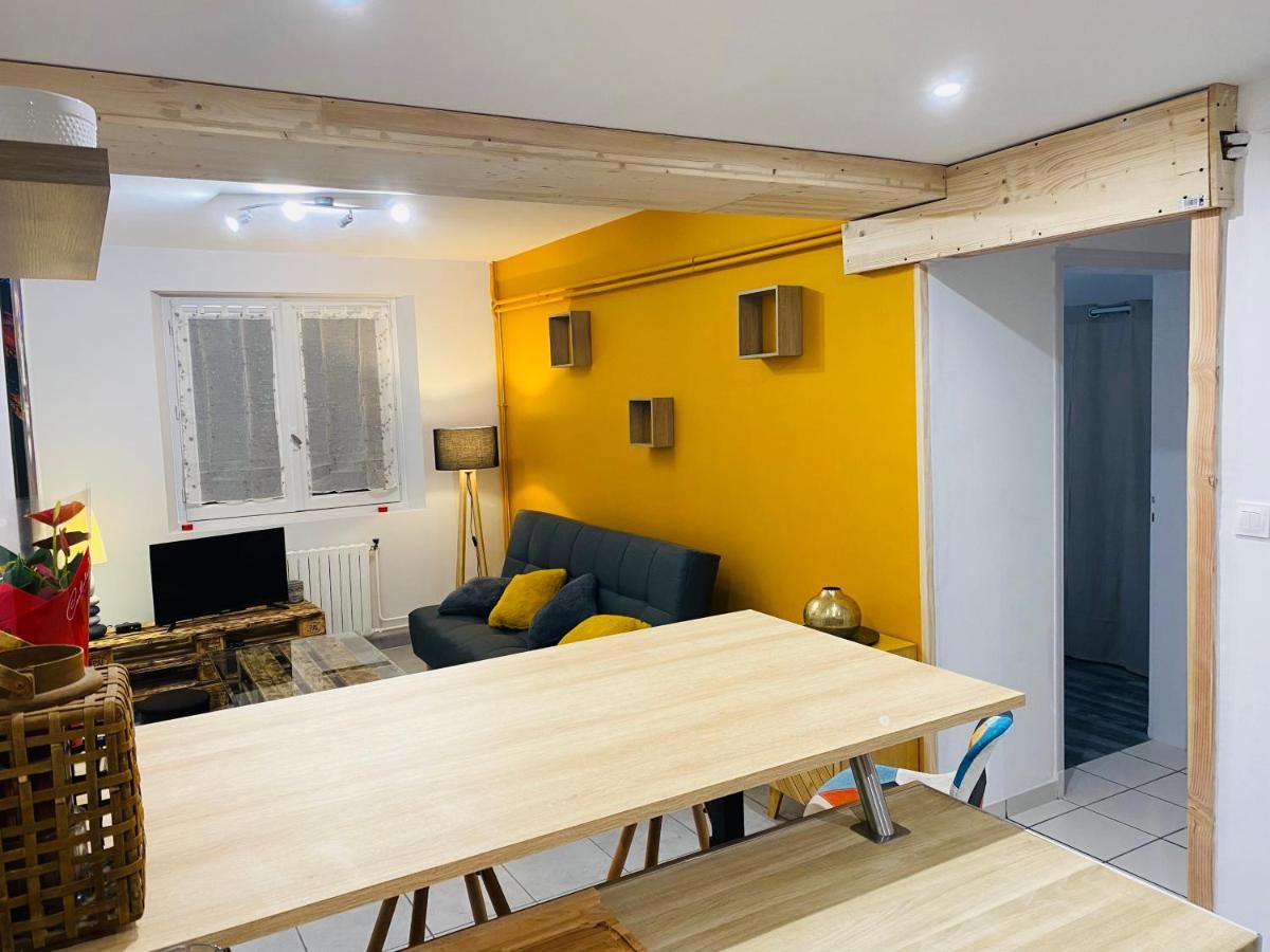 Studio 40M2 Plein Pied Avec Parking Jussac Eksteriør bilde